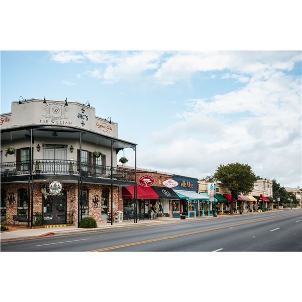 SUSAN LEWIS: Boerne Hill Country Getaway