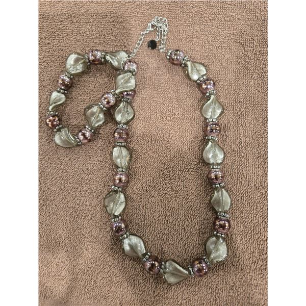 01 - Vintage Murano art glass necklace and bracelet.  Necklace is 14" with adjustable extension chai