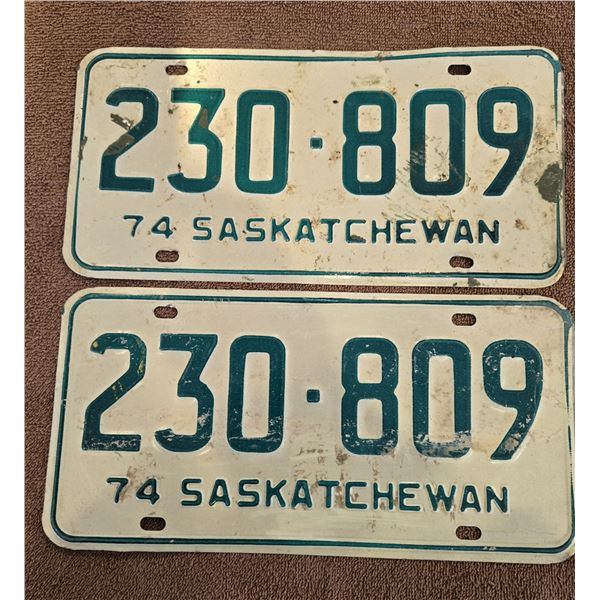 11 - 1974 Saskatchewna licence plate pair