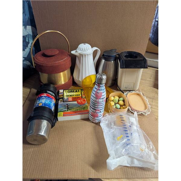 Box of Misc. Items (Kettle, Pitcher, Pop Corn maker, and etc.)