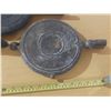 Image 2 : Vintage cast iron waffle irons.