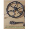Image 4 : Antique cast iron parts for a Singer treadle sewing machine.