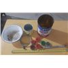 Image 1 : Sun-Glo shuffleboard weights, often referred to as pucks, designed for use on table shuffleboard gam