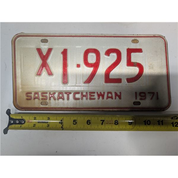 71' Sask License Plate X1-925