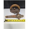 Image 2 : Vintage Sad Iron w/ Vintage Wood Spout