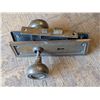 Image 4 : Antique Door Knob Set