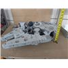 Image 6 : Large Vintage Millennium Falcon Star Wars Model 33x22"