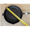 Image 2 : 12" Cast Iron Skillet