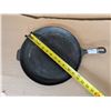 Image 2 : Antique 11 1/2" Griddle Made in USA