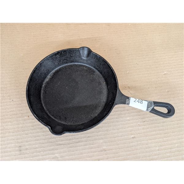 7 3/4" Small Cast iron Pan