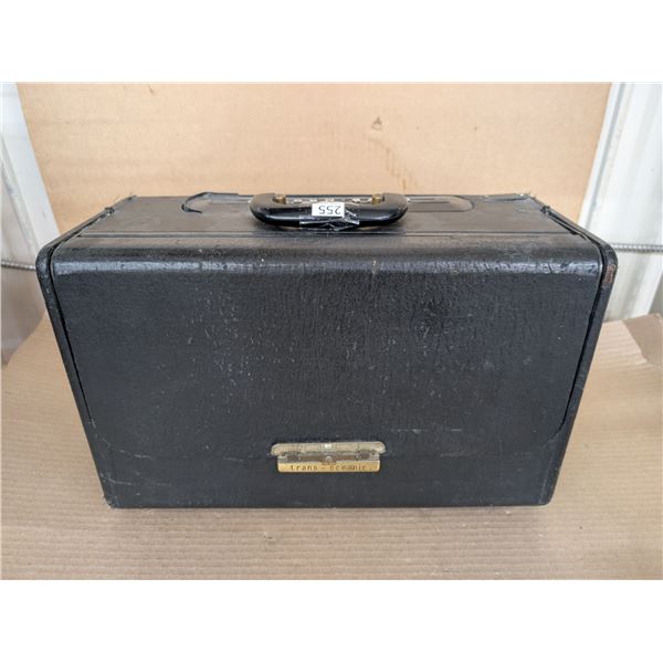 Rare Zenithtrans-Oceanic Wave Masnet Radio