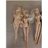 Image 3 : (7) Old Barbies