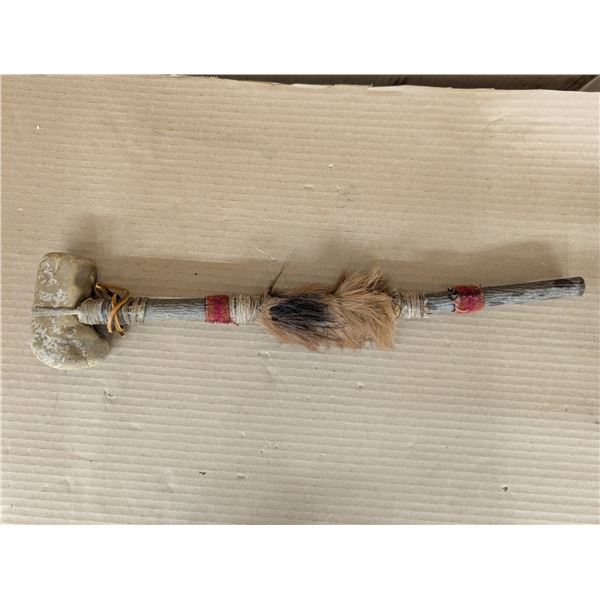 Vintage Stone Tomahawk Décor