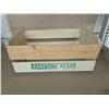 Image 1 : Vintage 'Pears from Patagonia" Wood Crate