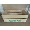Image 4 : Vintage 'Pears from Patagonia" Wood Crate