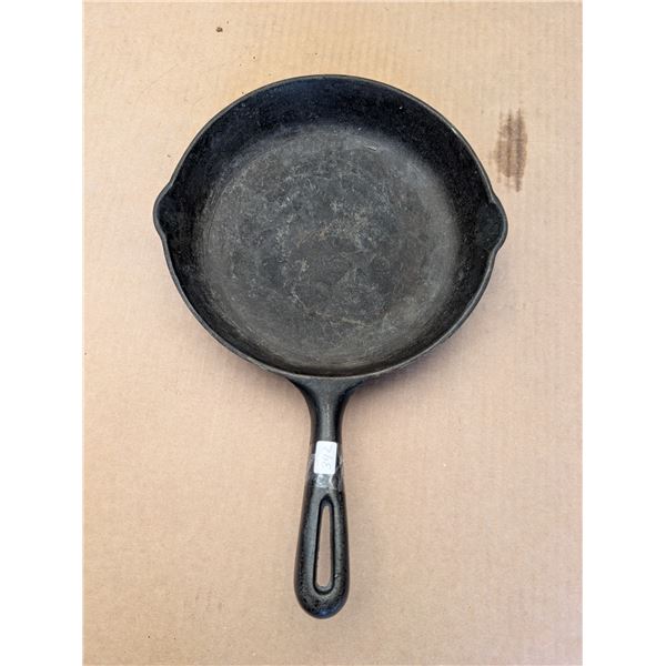 Rare Findlay #6 Cast Iron Pan Carlton Place Ontario