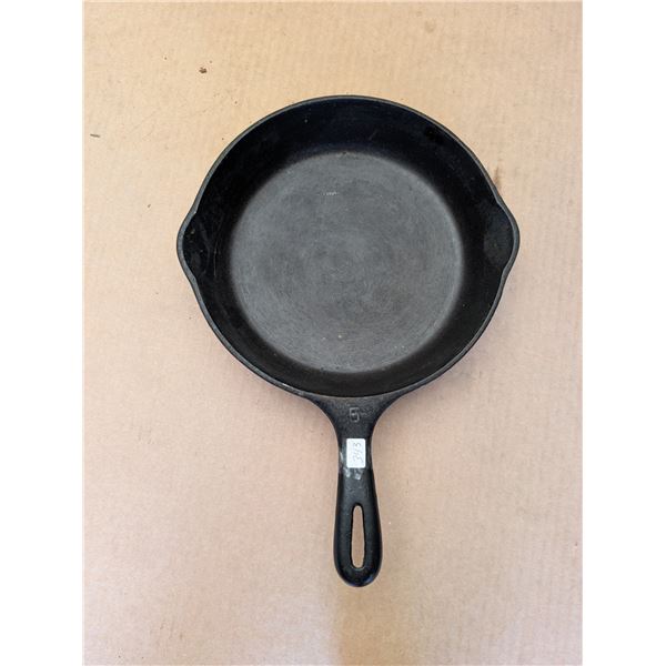 Unmarked Wagner #6 Cast Iron Pan EUC