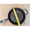 Image 2 : Lagostina Cast Iron Pan 10.5x2 Deep EUC