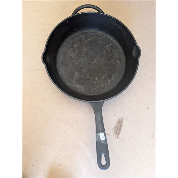 Kitchen Aid Cast Iron 12" x 2.5 Deep EUC