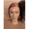 Image 2 : (3) Hairstylists Practice Heads
