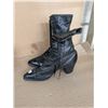 Image 5 : Antique Women's Shoes (EUC)