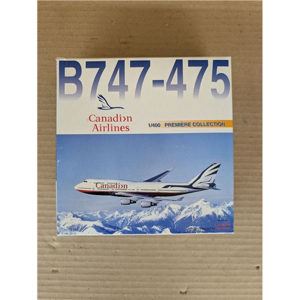 Vintage Metal Diecast 1/400 Scale MINT in Box (Box Already Opened, Package Not) B747-475