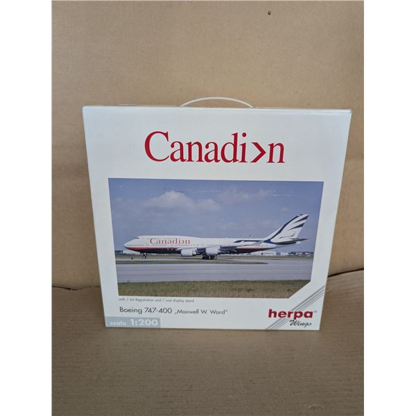 Vintage Metal Diecast 1/200 Scale MINT in Box (Box Already Opened, Package Not) B747-400