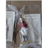 Image 3 : Lot of (7) Sealed Vintage Lipton Tea Premium "Famous Canadians" Figures