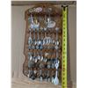 Image 6 : Vintage Wall Plaque of Vintage Décor Spoons as Shown