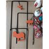 Image 5 : Lot of Misc. Décor (Pottery Duck, Wood Wall Décor, and etc.)