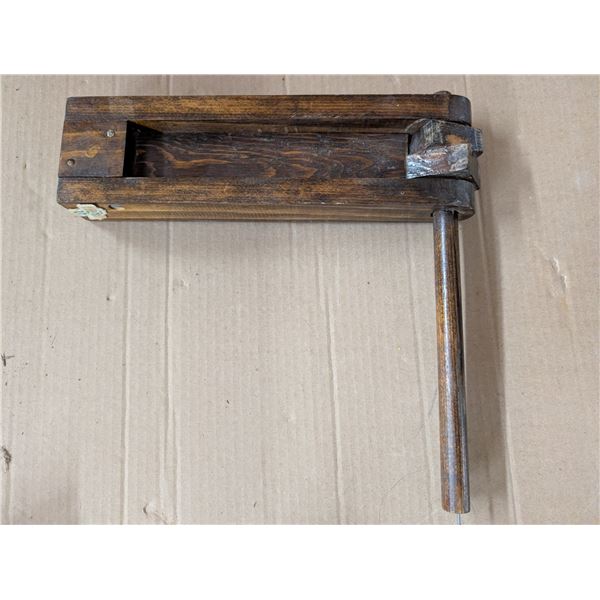 Vintage Wood Noise Maker