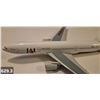 Image 3 : 629. Diecast Star Jet Boeing 777-200 JAP Japan Airlines Airplane - Hasigawa, new in box