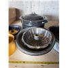 Image 2 : Lot of kitchen ware items