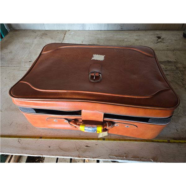 2 wind field suitcases