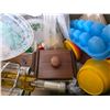 Image 3 : Lot of misc items, tupperware