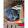 Image 2 : Pallet of misc items- décor plants, umbrella