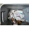 Image 3 : Lot of misc items- décor and dishes
