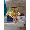 Image 4 : Tub full of kitchen items