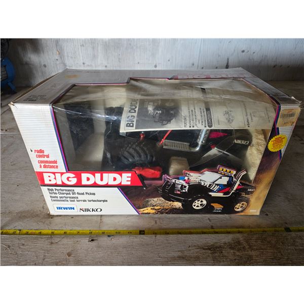 Big dude rc truck- looks complete