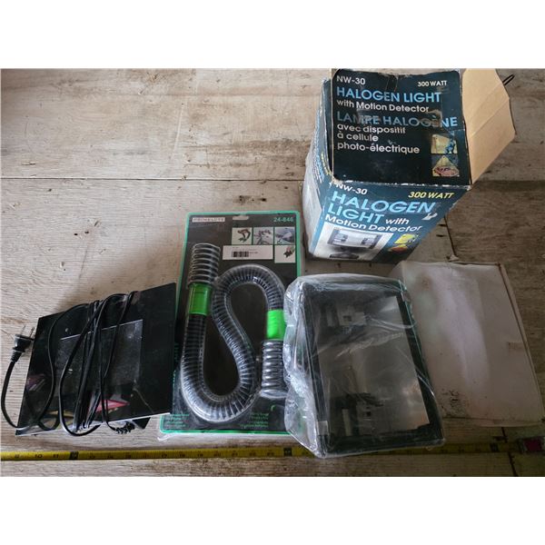 Digital picture frame, prime lite and halogen light