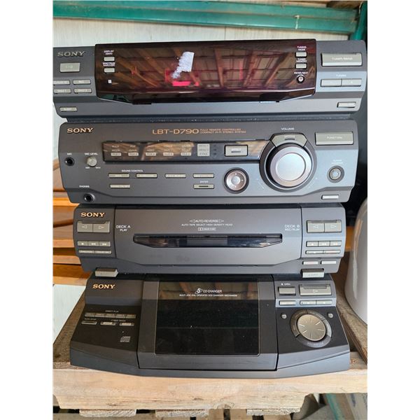 Sony stereo system- untested