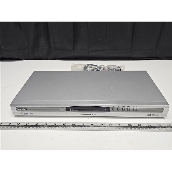 Sanyo DVD Player w/ Remote
