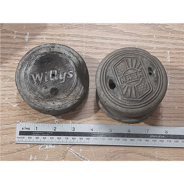 2 Small Hubcap.