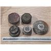 Image 1 : 5 Small Hubcap.