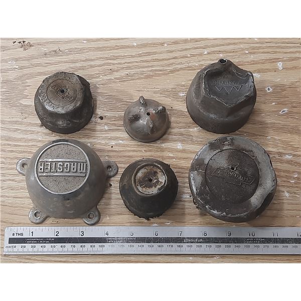 6 Small Hubcap.