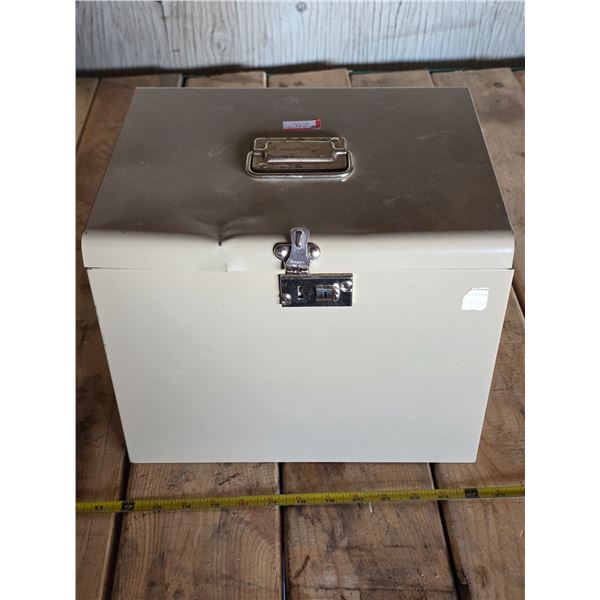 Commandore storage bin