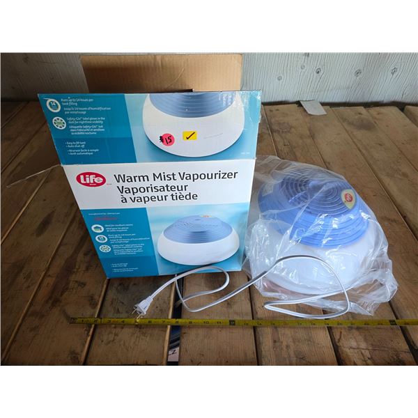 Warm mist vaporizer