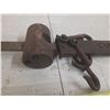 Image 3 : Antique beam scale for weighing heavy items. (Length 38")