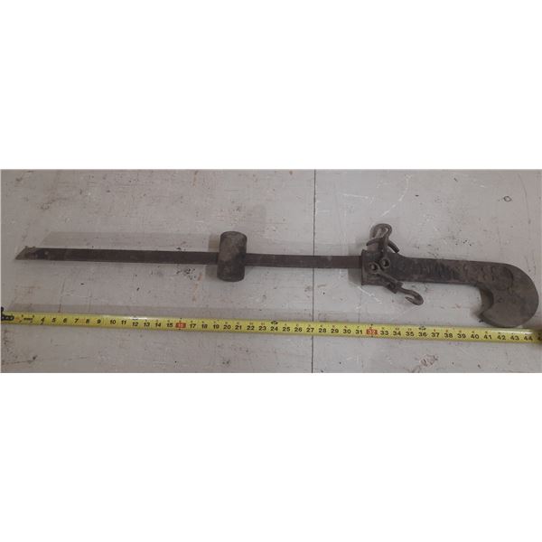 Antique beam scale for weighing heavy items. (Length 45")