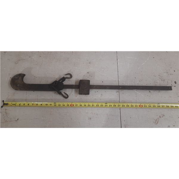 Antique beam scale for weighing heavy items. (Length 38")